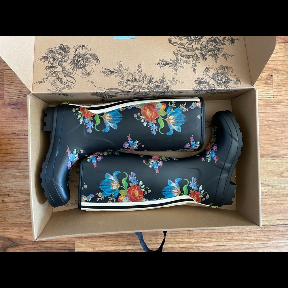 New Mackenzie-Childs Floral Tall Rain Boots Sz 7